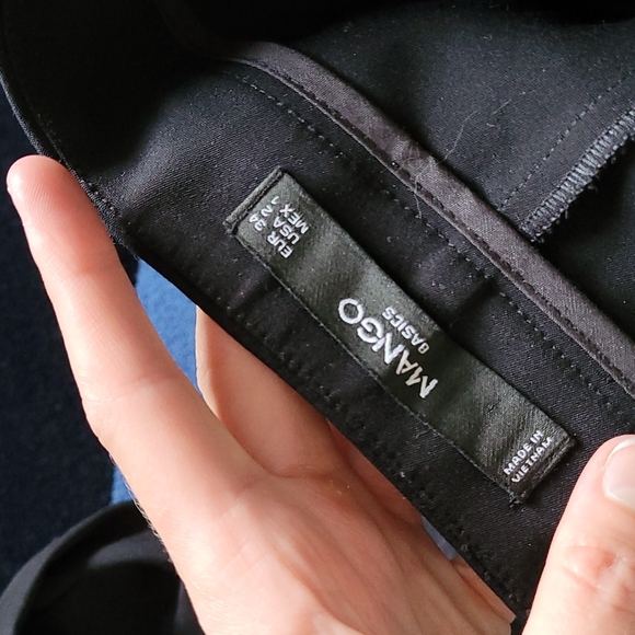 MANGO basics copped black pants - Picture 3 of 4